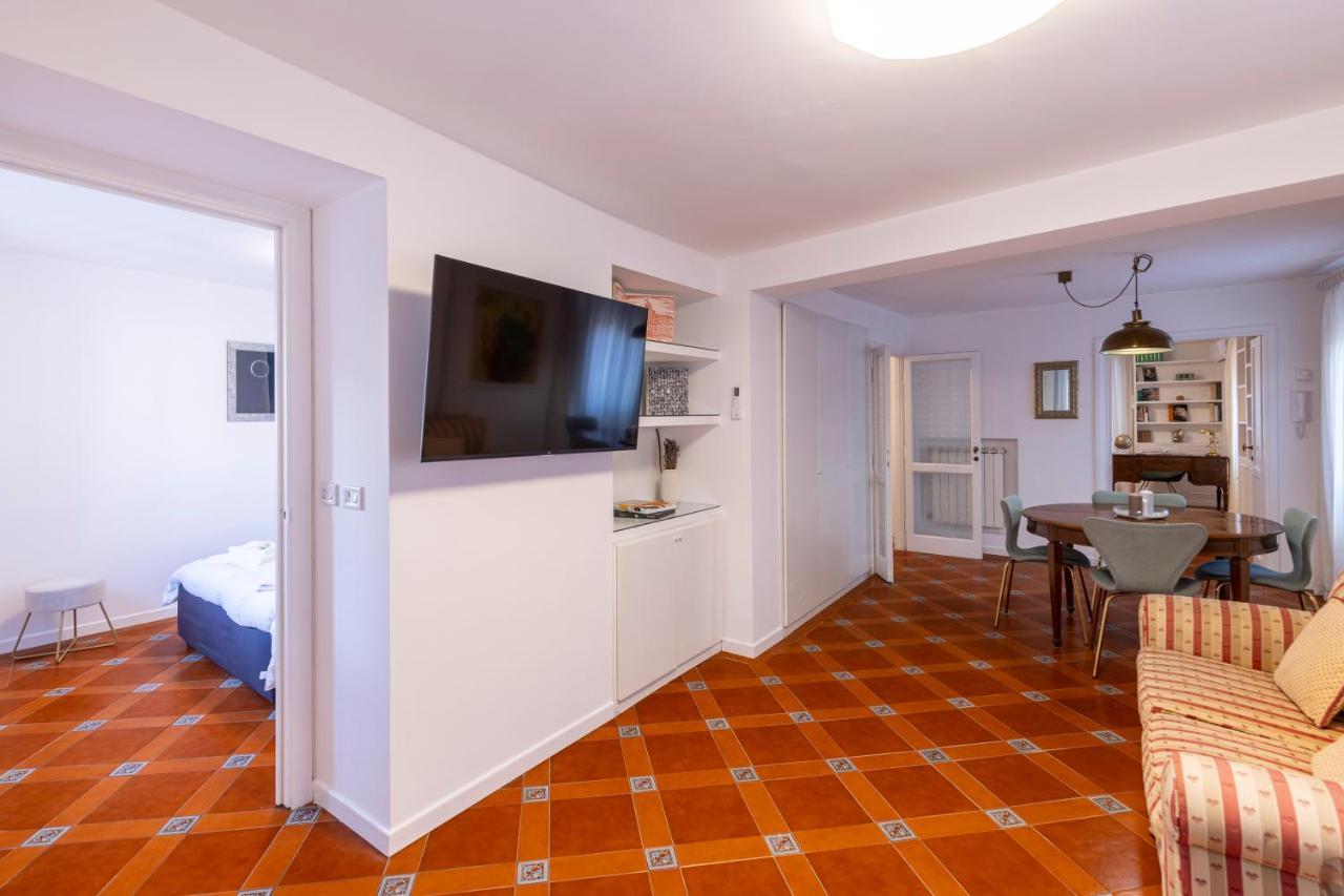Parlamento Luxury Apartment Рим Экстерьер фото