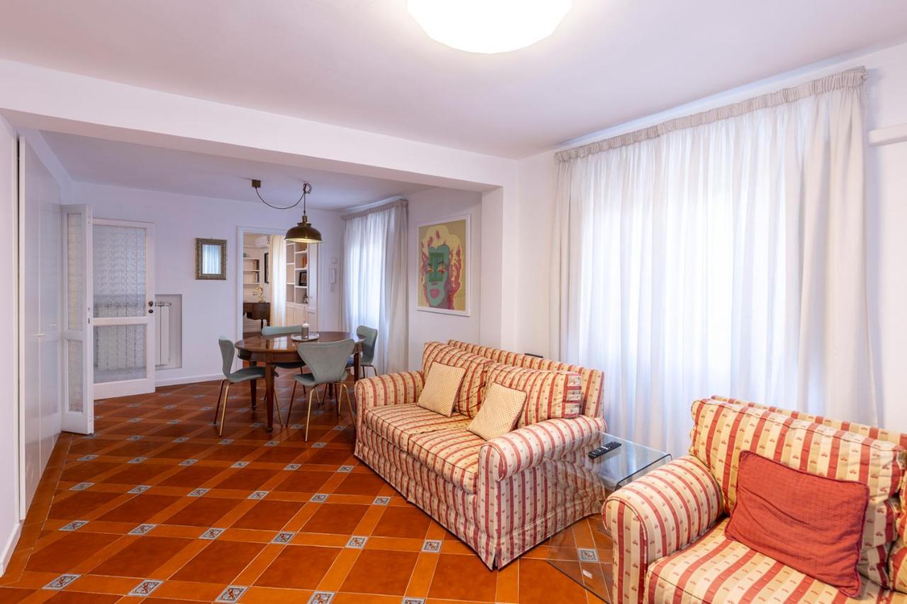 Parlamento Luxury Apartment Рим Экстерьер фото