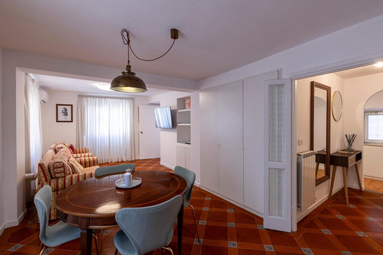 Parlamento Luxury Apartment Рим Экстерьер фото