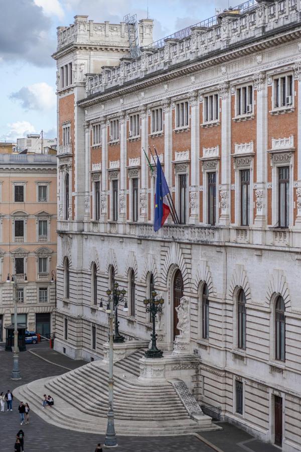 Parlamento Luxury Apartment Рим Экстерьер фото
